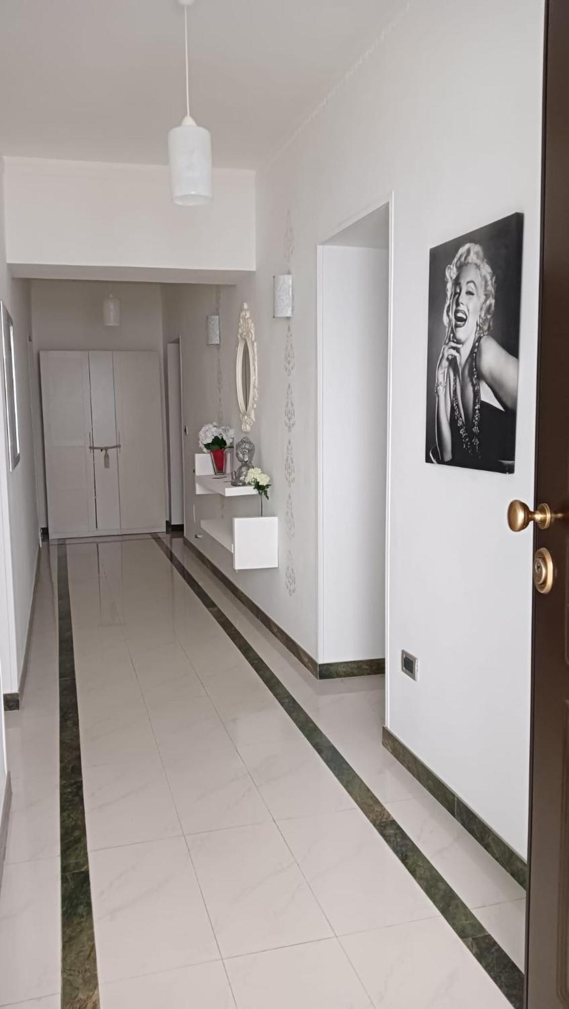 Marilyn Reggio di Calabria Exterior foto